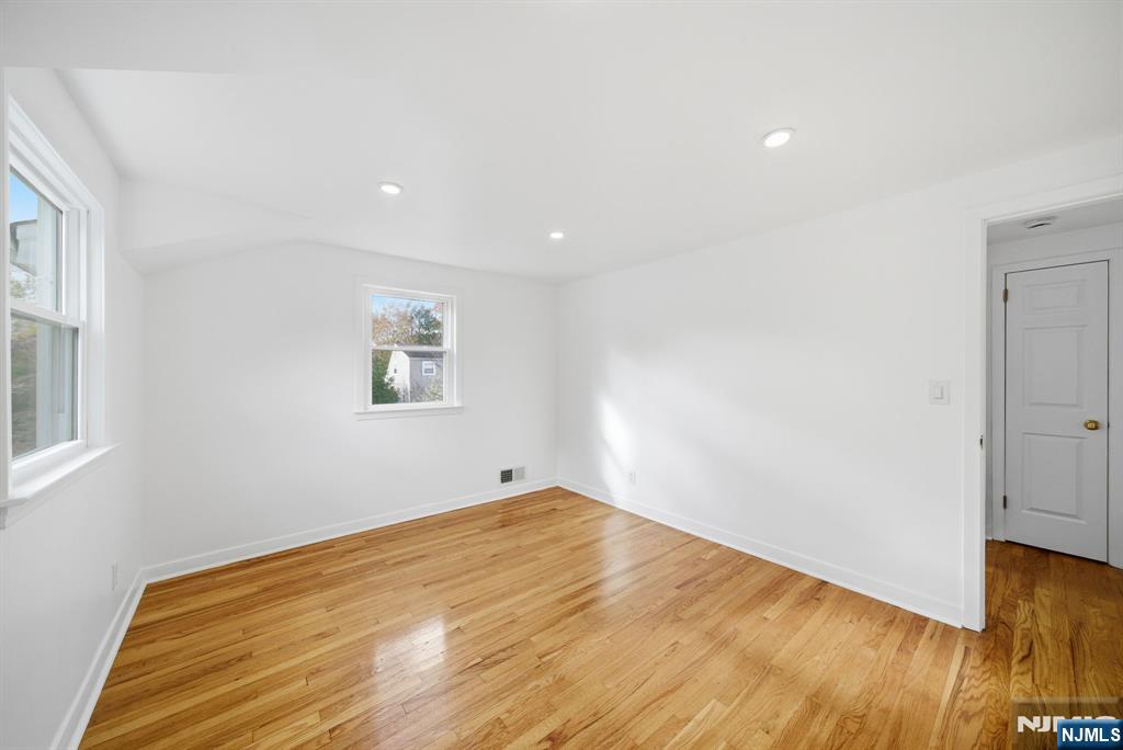 61 Rose Street Cresskill, NJ 07626 - Photo 18 of 48