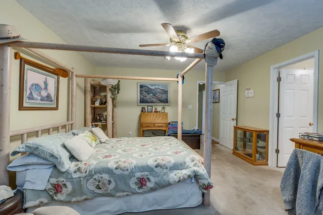 $279,000 | 128 Pin Oaks Lane, Hohenwald, TN 38462