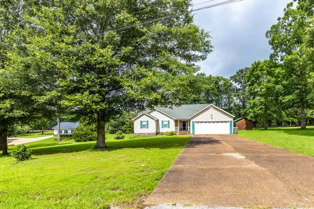$279,000 | 128 Pin Oaks Lane, Hohenwald, TN 38462