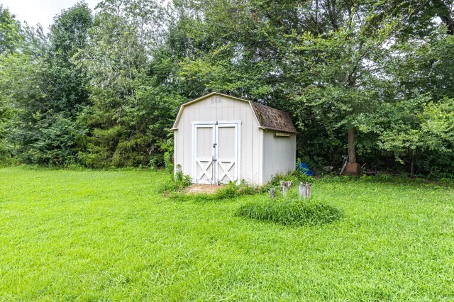 $279,000 | 128 Pin Oaks Lane, Hohenwald, TN 38462