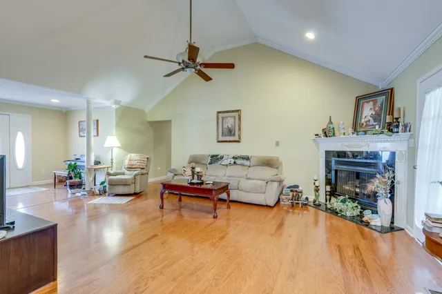 $279,000 | 128 Pin Oaks Lane, Hohenwald, TN 38462