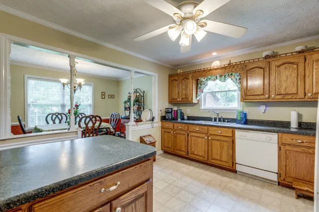 $279,000 | 128 Pin Oaks Lane, Hohenwald, TN 38462