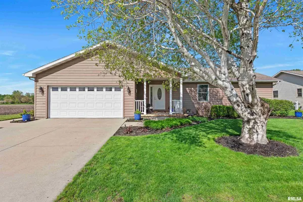 $295,000 | 607 Cherokee Lane, Pontiac, IL 61764