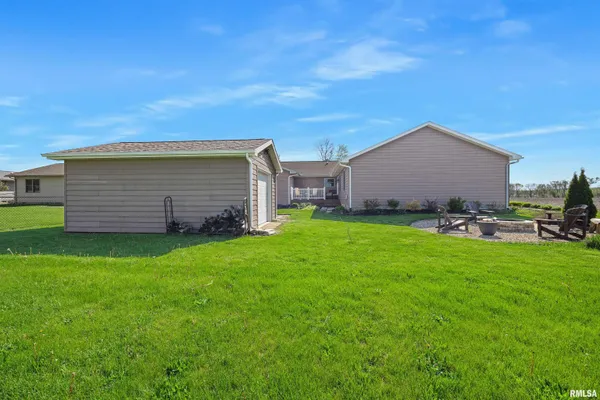 $295,000 | 607 Cherokee Lane, Pontiac, IL 61764