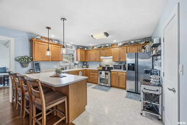 $295,000 | 607 Cherokee Lane, Pontiac, IL 61764