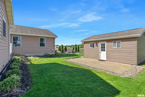 $295,000 | 607 Cherokee Lane, Pontiac, IL 61764