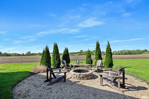$295,000 | 607 Cherokee Lane, Pontiac, IL 61764