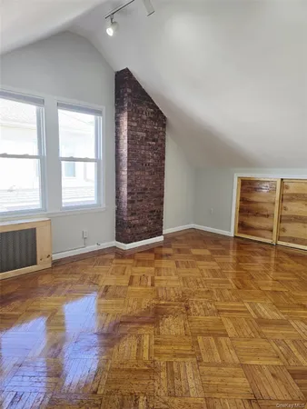 $2,699 | 3913 Lyme Avenue, Unit 2 | Seagate