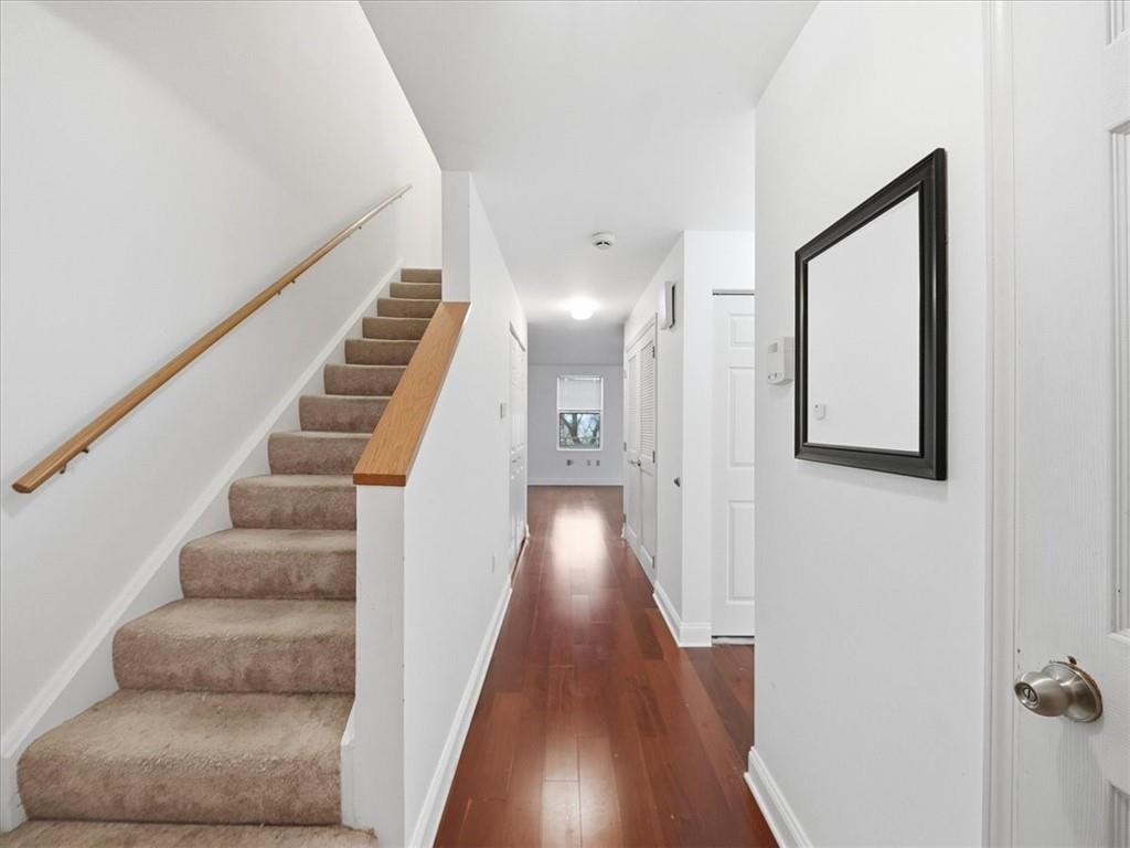 201 Whitridge Street Pittsburgh, PA 15213 - Photo 3 of 19 Gallery Image 3