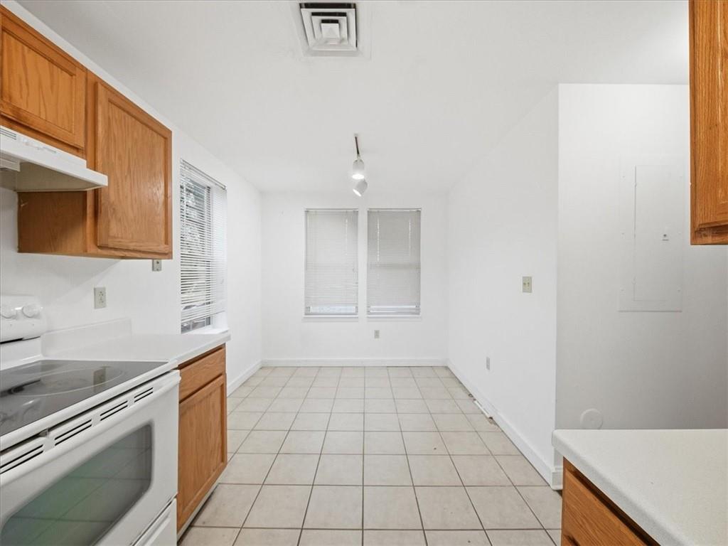 201 Whitridge Street Pittsburgh, PA 15213 - Photo 6 of 19 Gallery Image 6