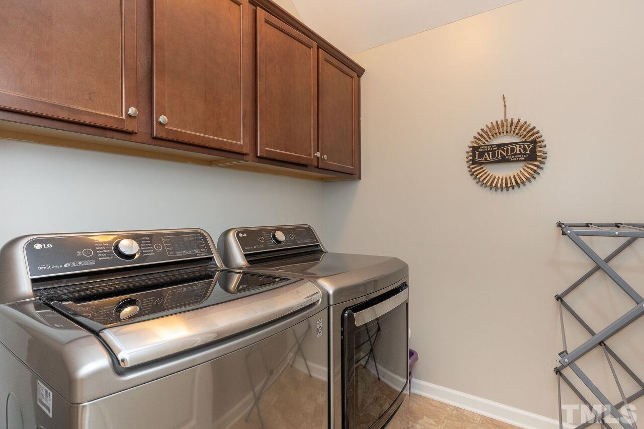 842 Wickham Ridge Road Apex, NC 27539 - Photo 34 of 43 a close view of appliances