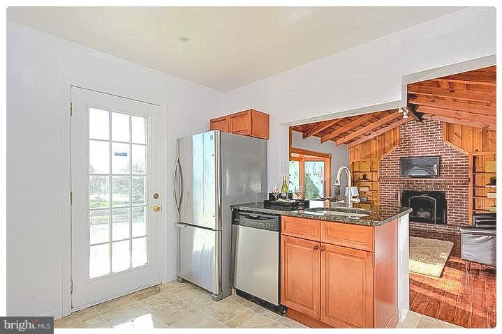 2433 Ellis Road Baltimore, MD 21234 - Photo 7 of 24 Side Entrance INto Kitchen