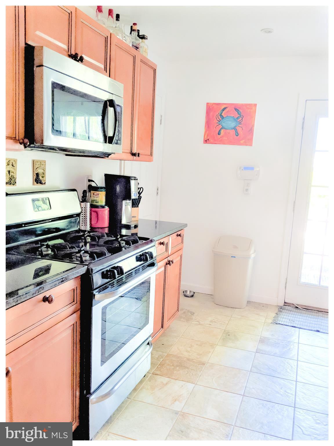 2433 Ellis Road Baltimore, MD 21234 - Photo 9 of 24 Kitchen