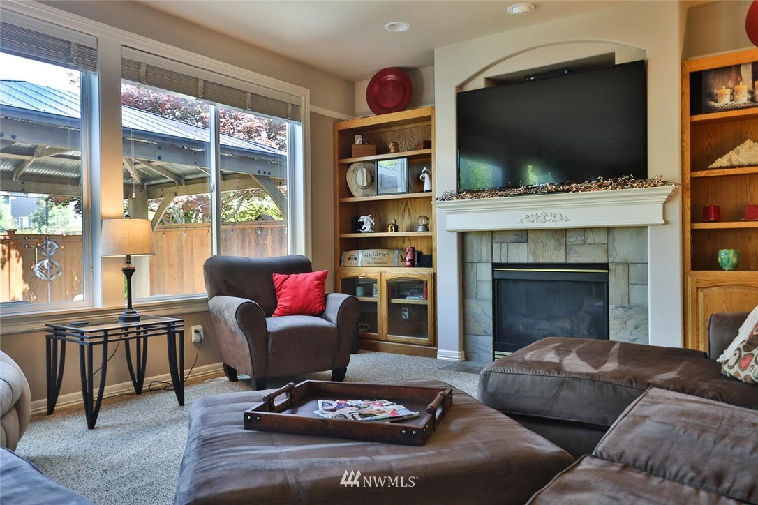 643 Orcas Avenue Northeast Renton, WA 98059 - Photo 13 of 40