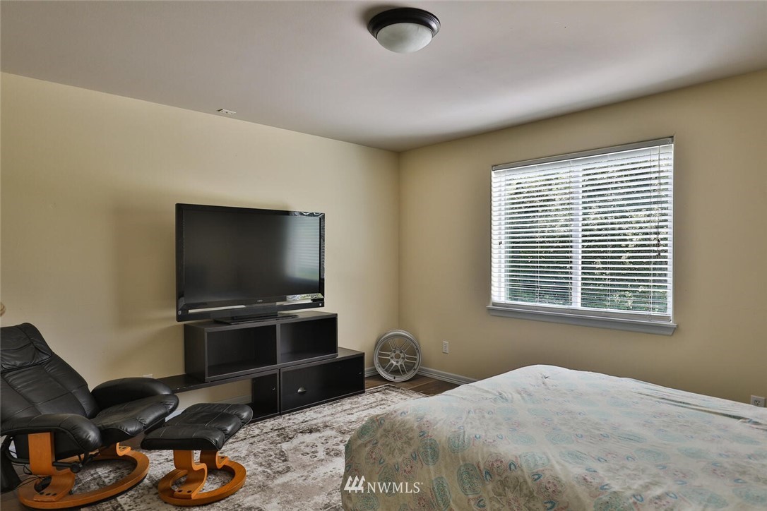 643 Orcas Avenue Northeast Renton, WA 98059 - Photo 24 of 40