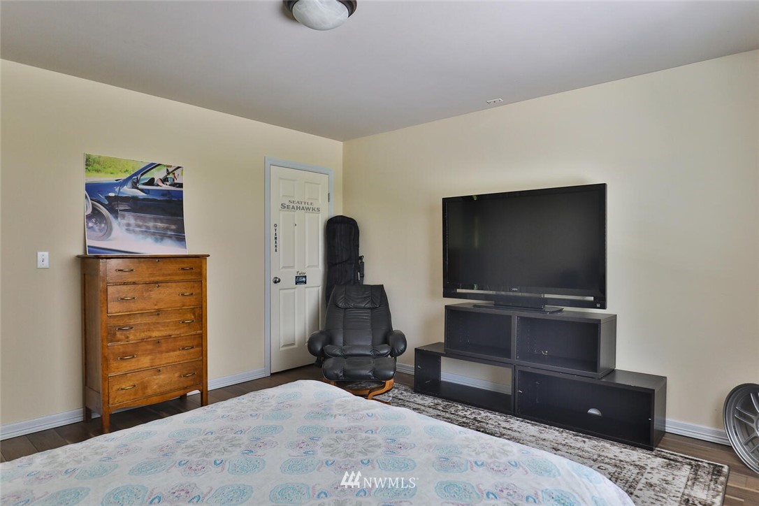 643 Orcas Avenue Northeast Renton, WA 98059 - Photo 25 of 40