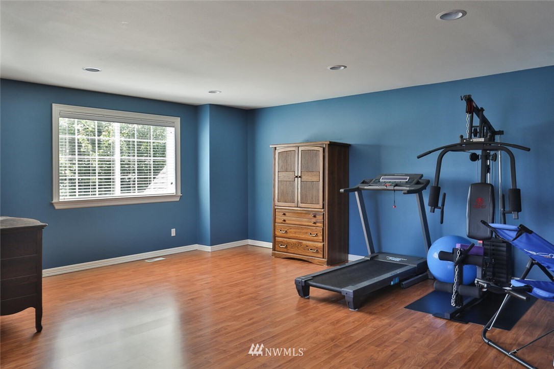 643 Orcas Avenue Northeast Renton, WA 98059 - Photo 27 of 40