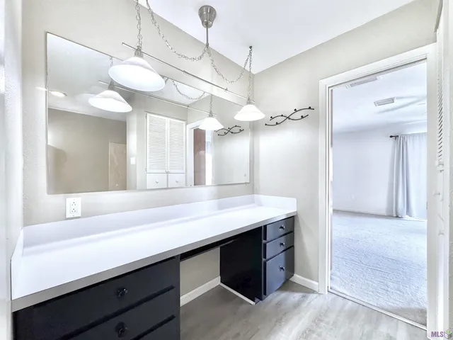 $2,100 | 897 Baird Drive, Baton Rouge, LA 70808