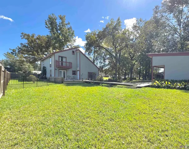 $2,100 | 897 Baird Drive, Baton Rouge, LA 70808