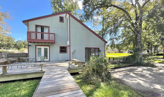 $2,100 | 897 Baird Drive, Baton Rouge, LA 70808