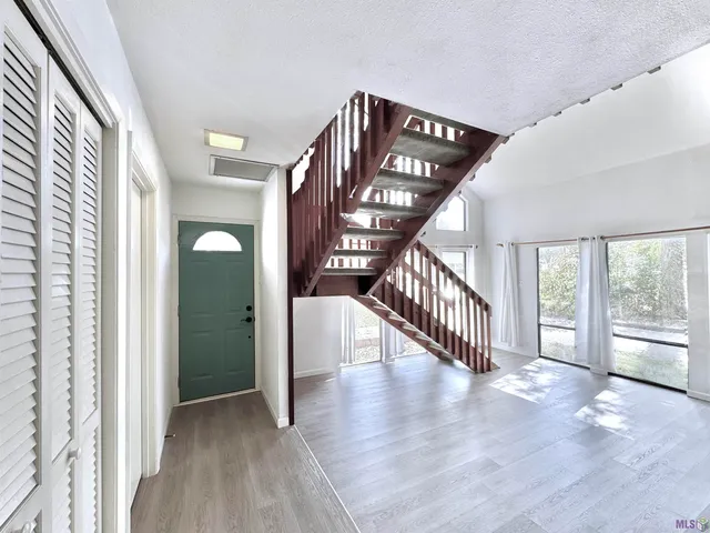 $2,100 | 897 Baird Drive, Baton Rouge, LA 70808