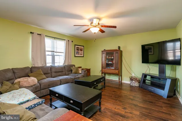 $329,900 | 431 Schaeffer Road, Blandon, PA 19510