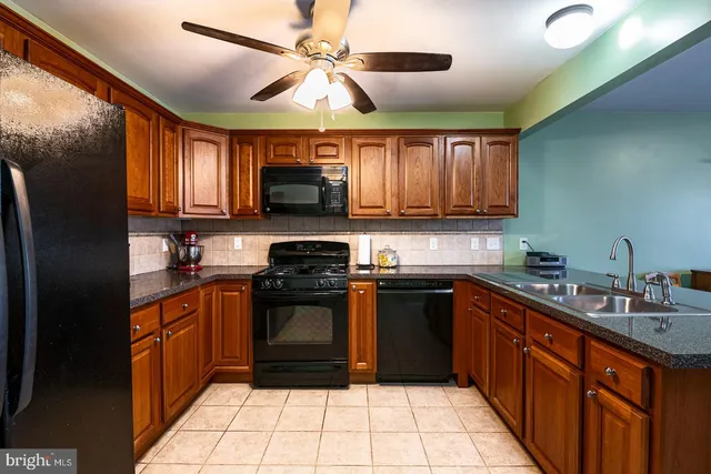 $329,900 | 431 Schaeffer Road, Blandon, PA 19510