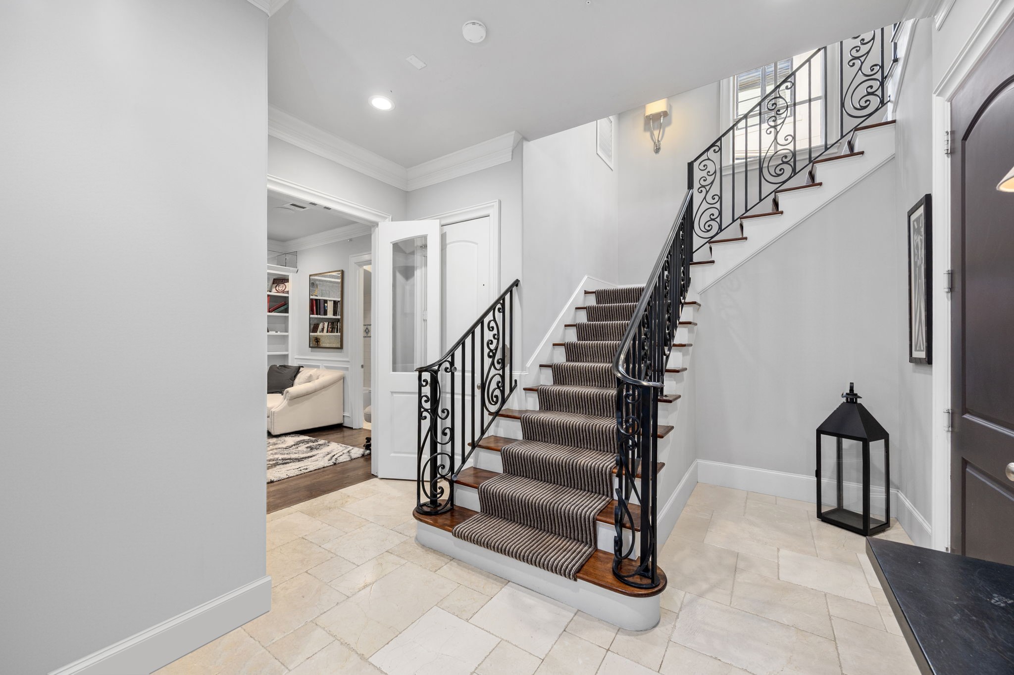 1723 Sunset Boulevard Houston, TX 77005 - Photo 4 of 50 a view of entryway and hall with wooden floor