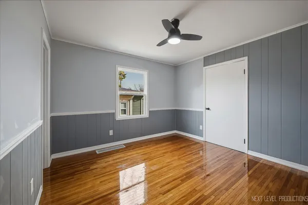 $350,000 | 140 South Westlawn Avenue, Aurora, IL 60506