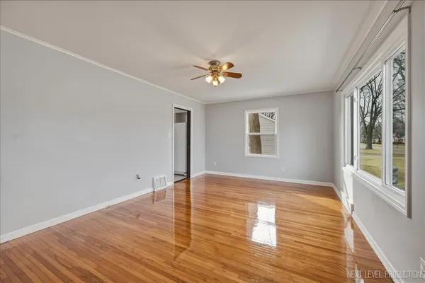 $350,000 | 140 South Westlawn Avenue, Aurora, IL 60506