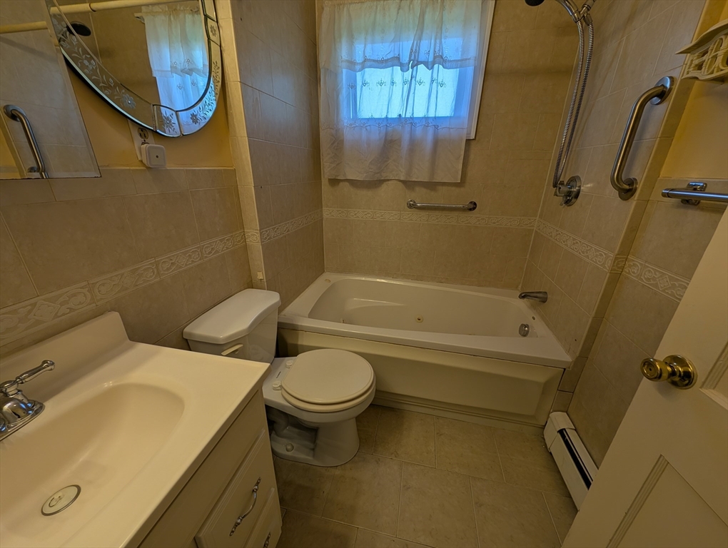 178 County Street Fall River, MA 02723 - Photo 8 of 18