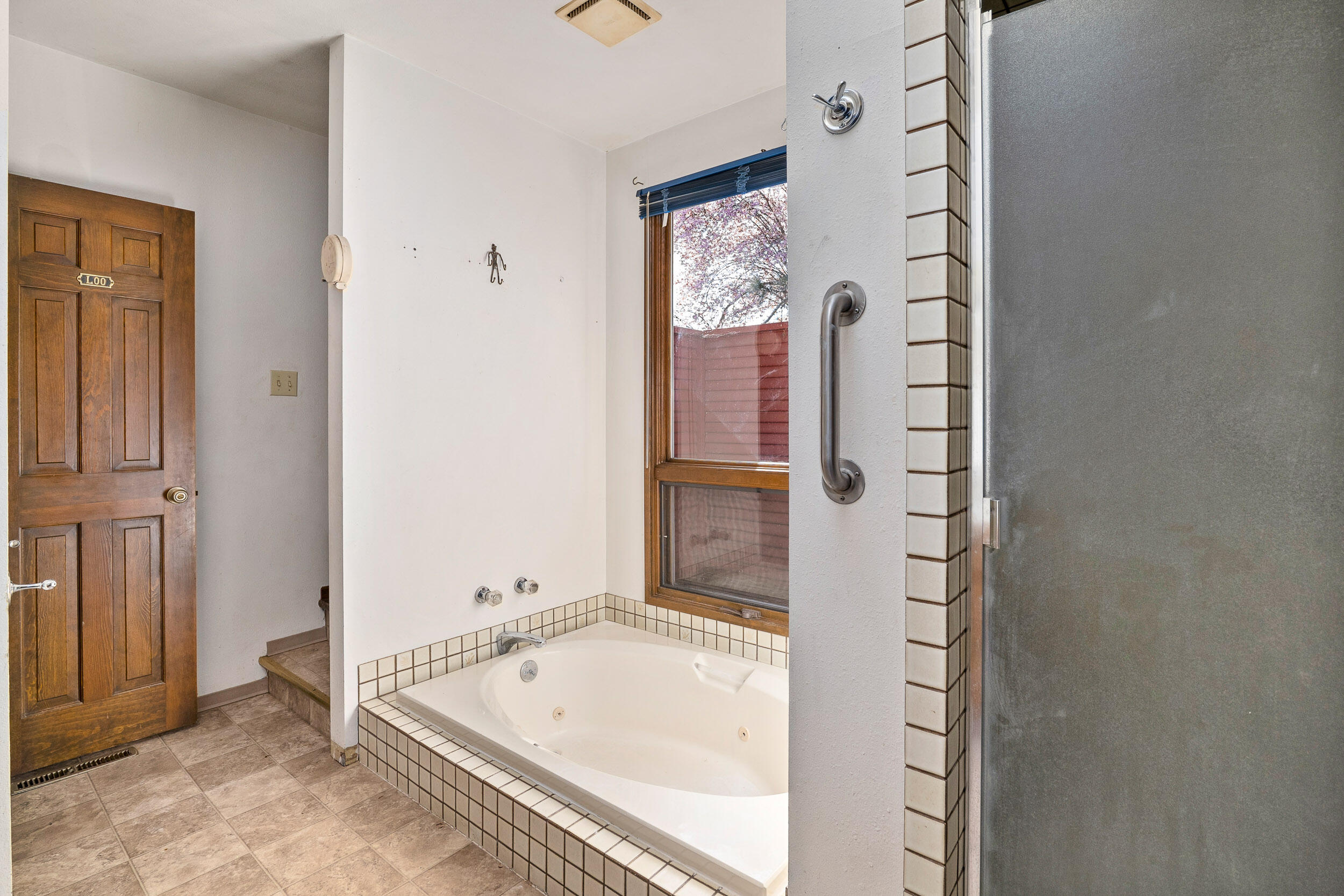 1000 Morey Road Talent, OR 97540 - Photo 27 of 48 a bathroom with a tub and shower