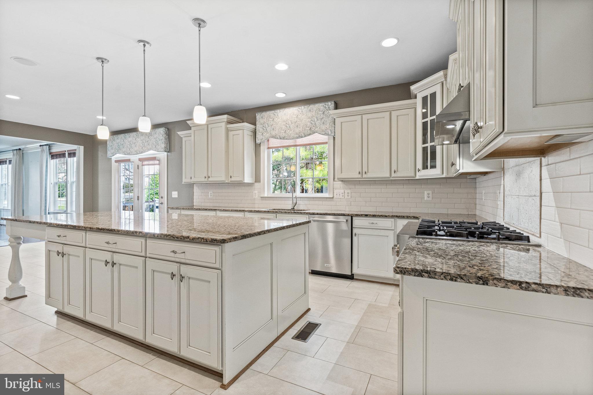 4561 Rona Place Fairfax, VA 22030 - Photo 26 of 78 Kitchen