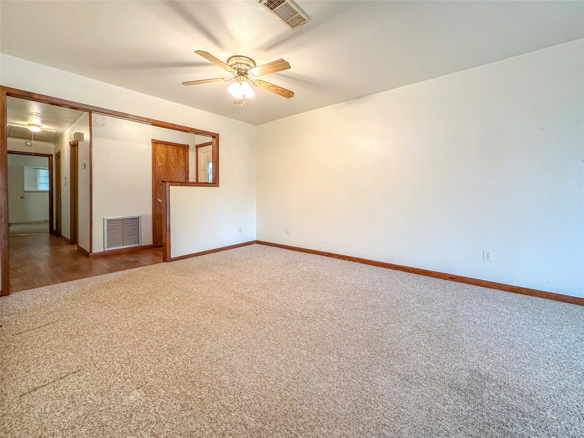 1016 Grove Street Angleton, TX 77515 - Photo 4 of 18