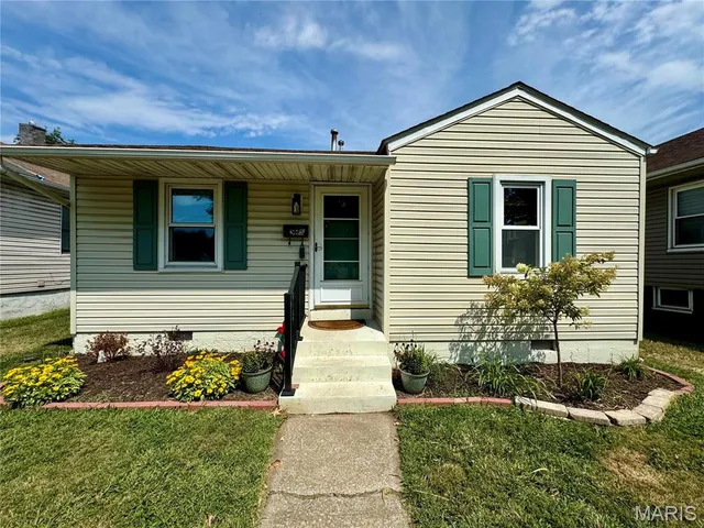 $1,200 | 2445 Jerden Avenue, Granite City, IL 62040