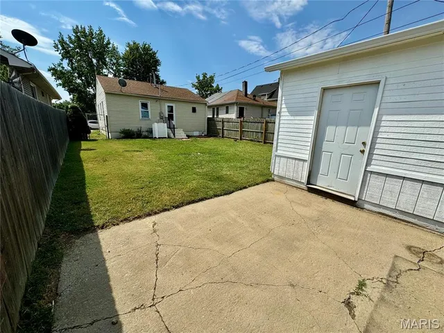 $1,200 | 2445 Jerden Avenue, Granite City, IL 62040