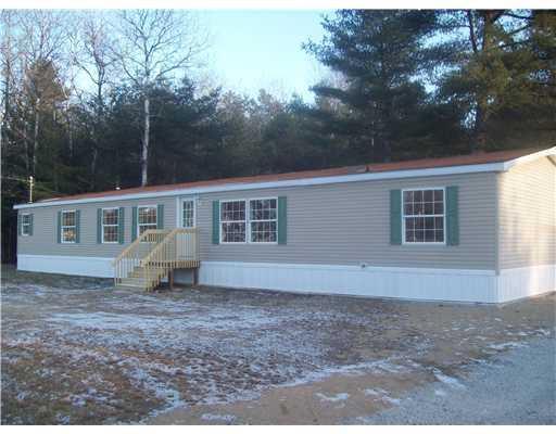 71 Roller Rink Road Oxford, ME 04270 - Photo 1 of 12 Exterior Front.