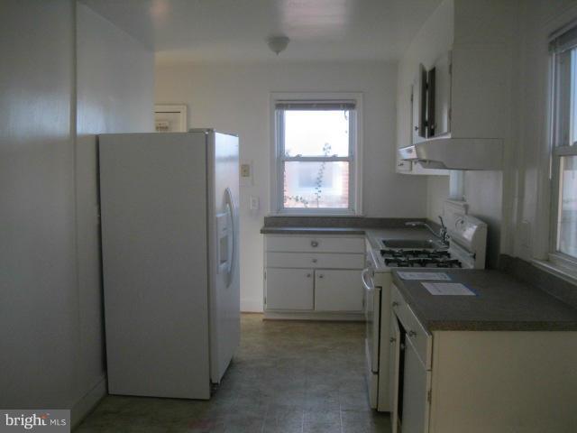 8818 Glenville Road Silver Spring, MD 20901 - Photo 4 of 13 Kitchen