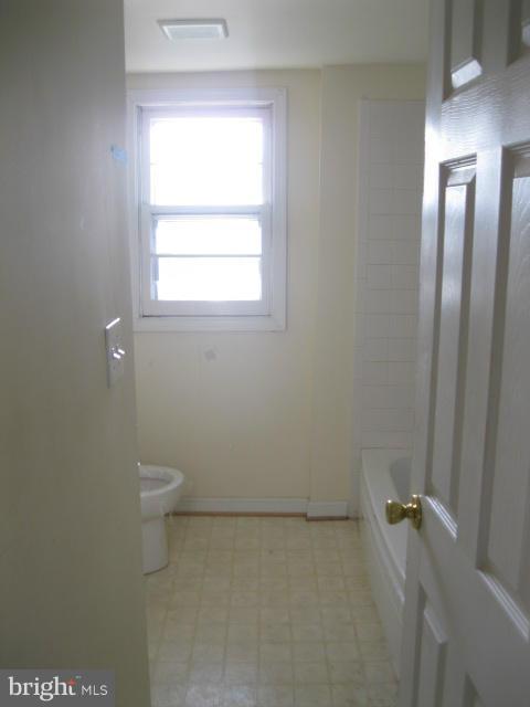 8818 Glenville Road Silver Spring, MD 20901 - Photo 10 of 13 Bath