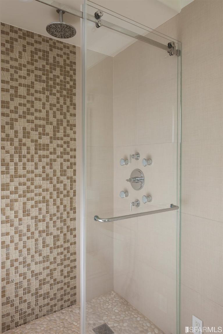 240 Caselli Avenue San Francisco, CA 94114 - Photo 14 of 27