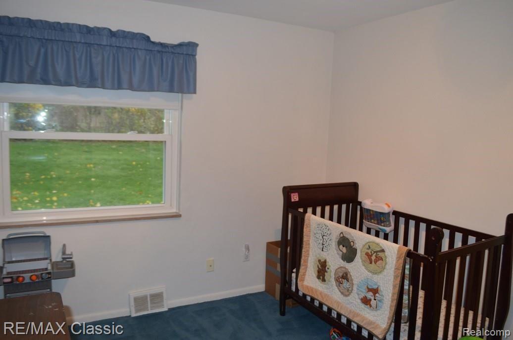 24720 Farmington Road Farmington, MI 48336 - Photo 13 of 30 Bedroom #3