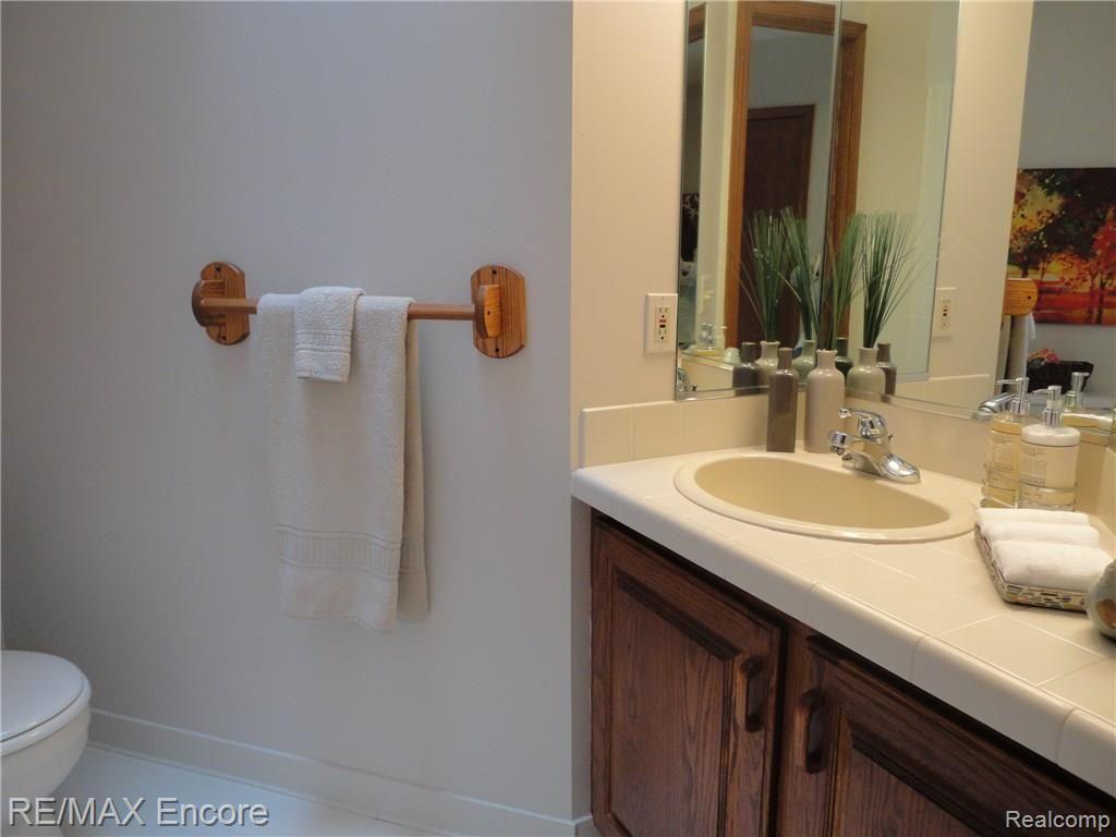 4431 Hough Road Dryden, MI 48428 - Photo 35 of 42 Upstairs main bath.jpg