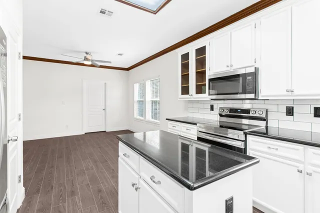 $375,000 | 8010 Village Drive, Beaumont, TX 77713