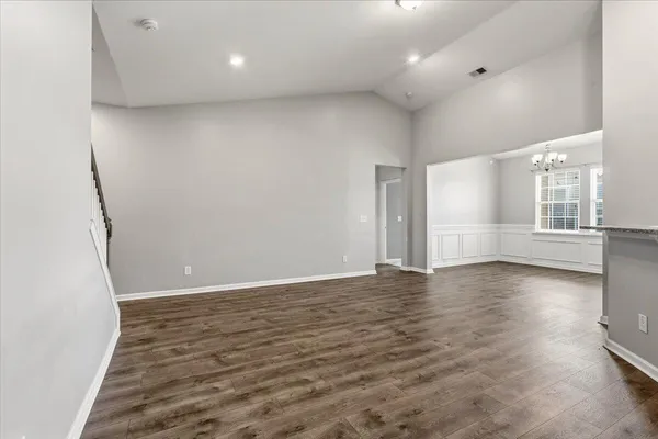 $2,650 | 700 Redbud Lane, Summerville, SC 29486