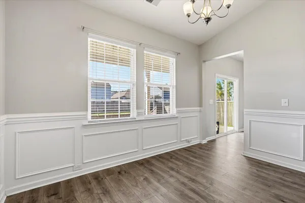 $2,650 | 700 Redbud Lane, Summerville, SC 29486