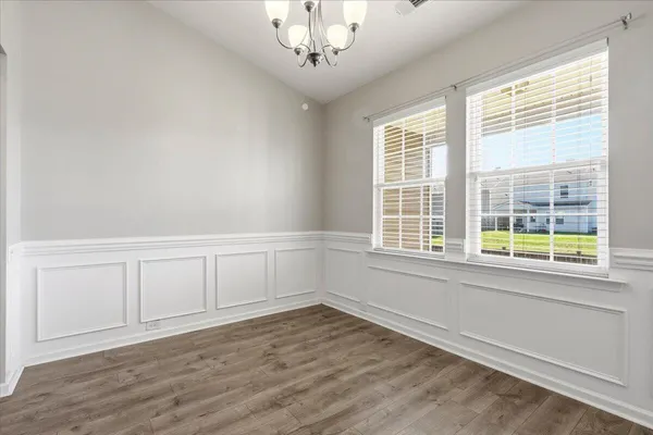 $2,650 | 700 Redbud Lane, Summerville, SC 29486