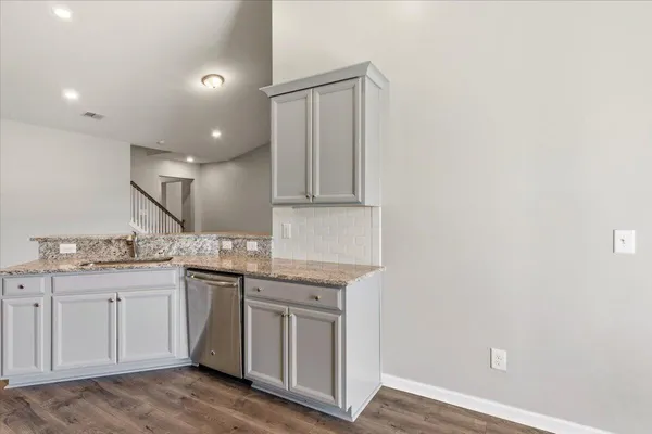 $2,650 | 700 Redbud Lane, Summerville, SC 29486