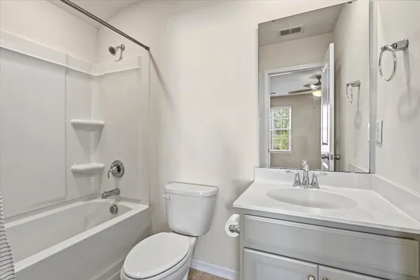 $2,650 | 700 Redbud Lane, Summerville, SC 29486