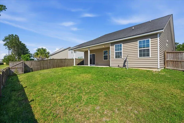 $2,650 | 700 Redbud Lane, Summerville, SC 29486