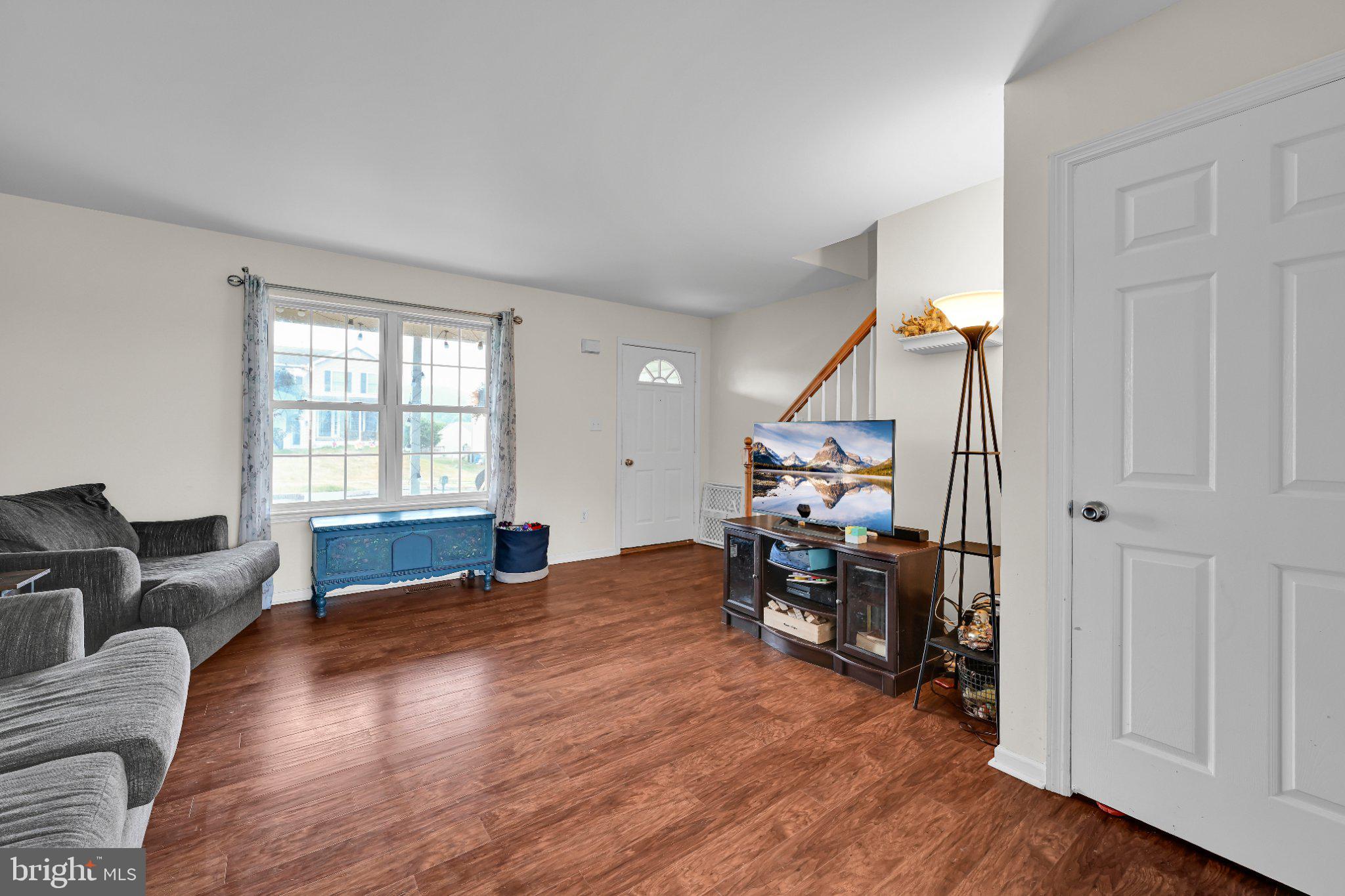 387 Oneida Drive Reading, PA 19608 - Photo 6 of 27 Bright and inviting living space.